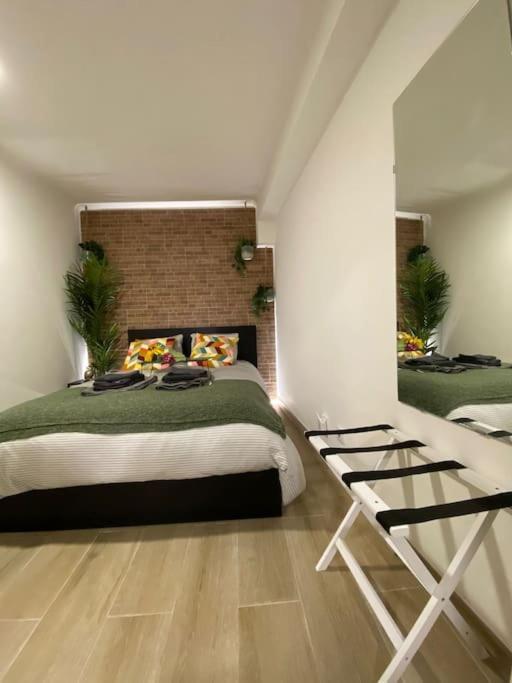 Artistic Digital Getaway - Patio & Great Location! Lisboa Exterior foto